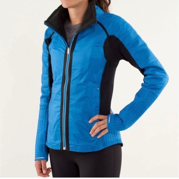 Lululemon Run Bundle Up Jacket in Black & Beaming Blue W/ Hood Size 6 - Picture 2 of 16